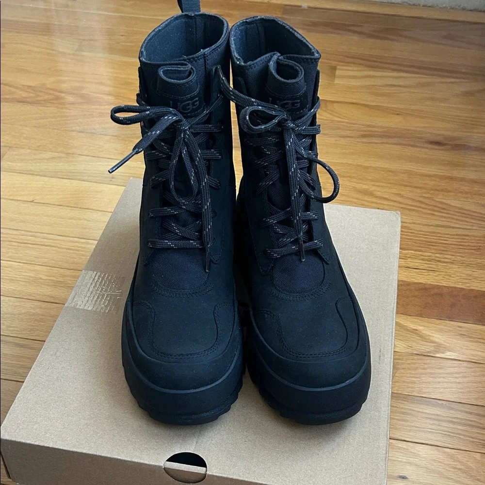 Women’s The Ugg Lug Black Boots BRAND NEW - Picture 1 of 8
